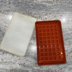 VTG Tupperware Hot Dog/Bacon/Deli Meat Keeper w/Lid 1292-6 Paprika Red 10"x6"x1"